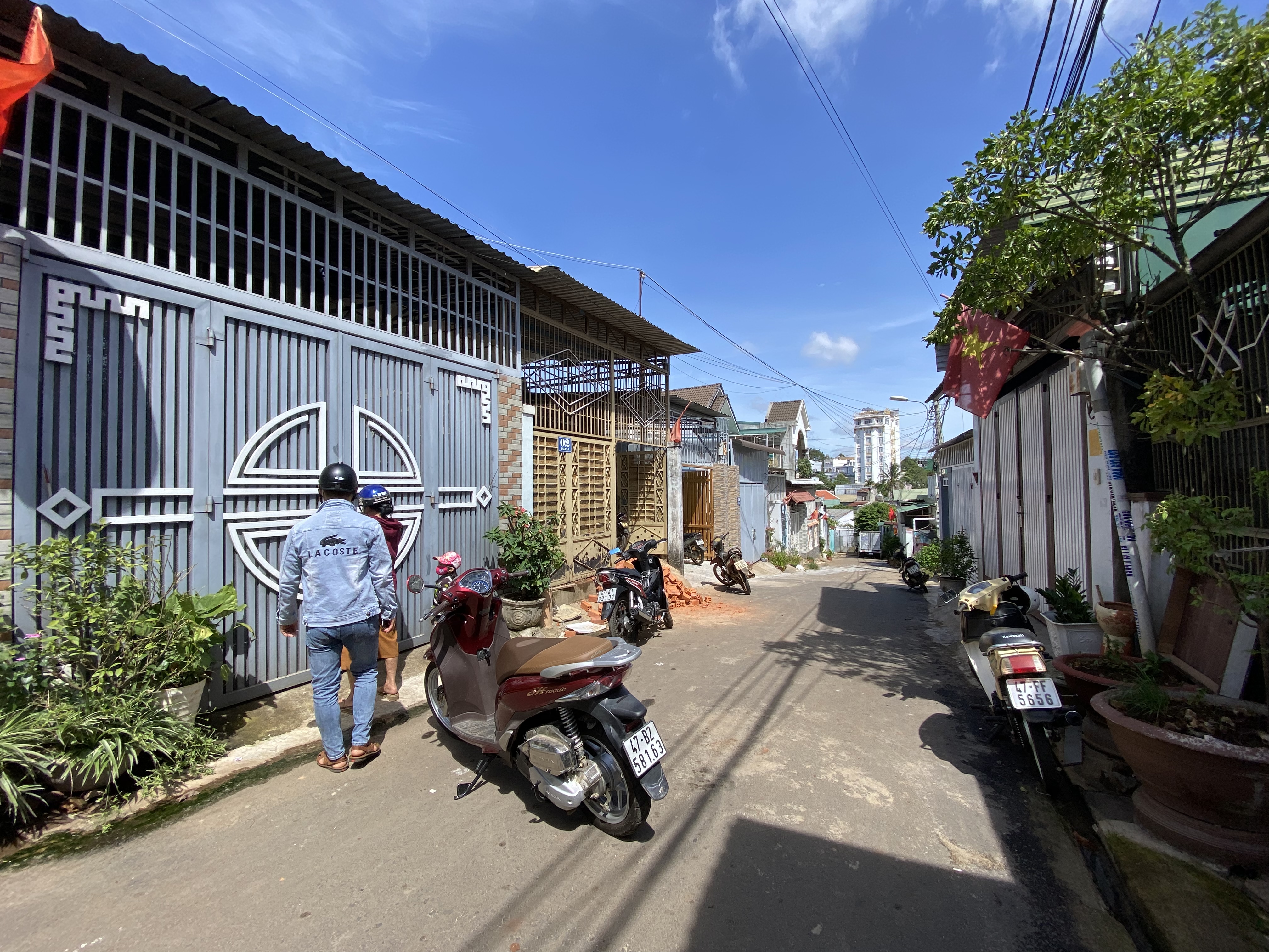 Bán nhà trung tâm thành phố, cách toà nhà Bitis 1km, đường ô tô 6m